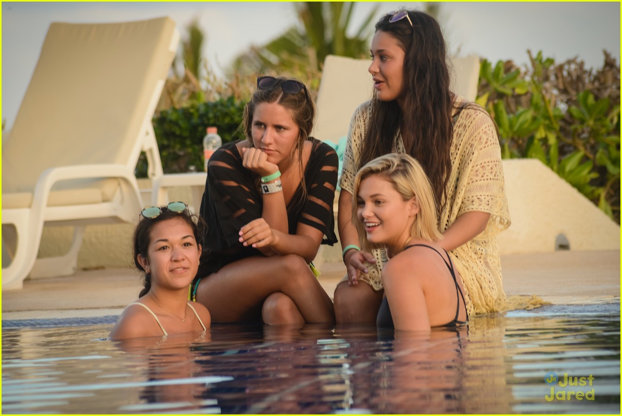 olivia holt besties cancun mexico vacation 15