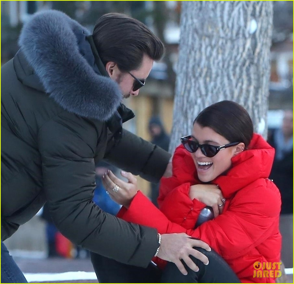sofia richie and scott disick get playful in the snow 03