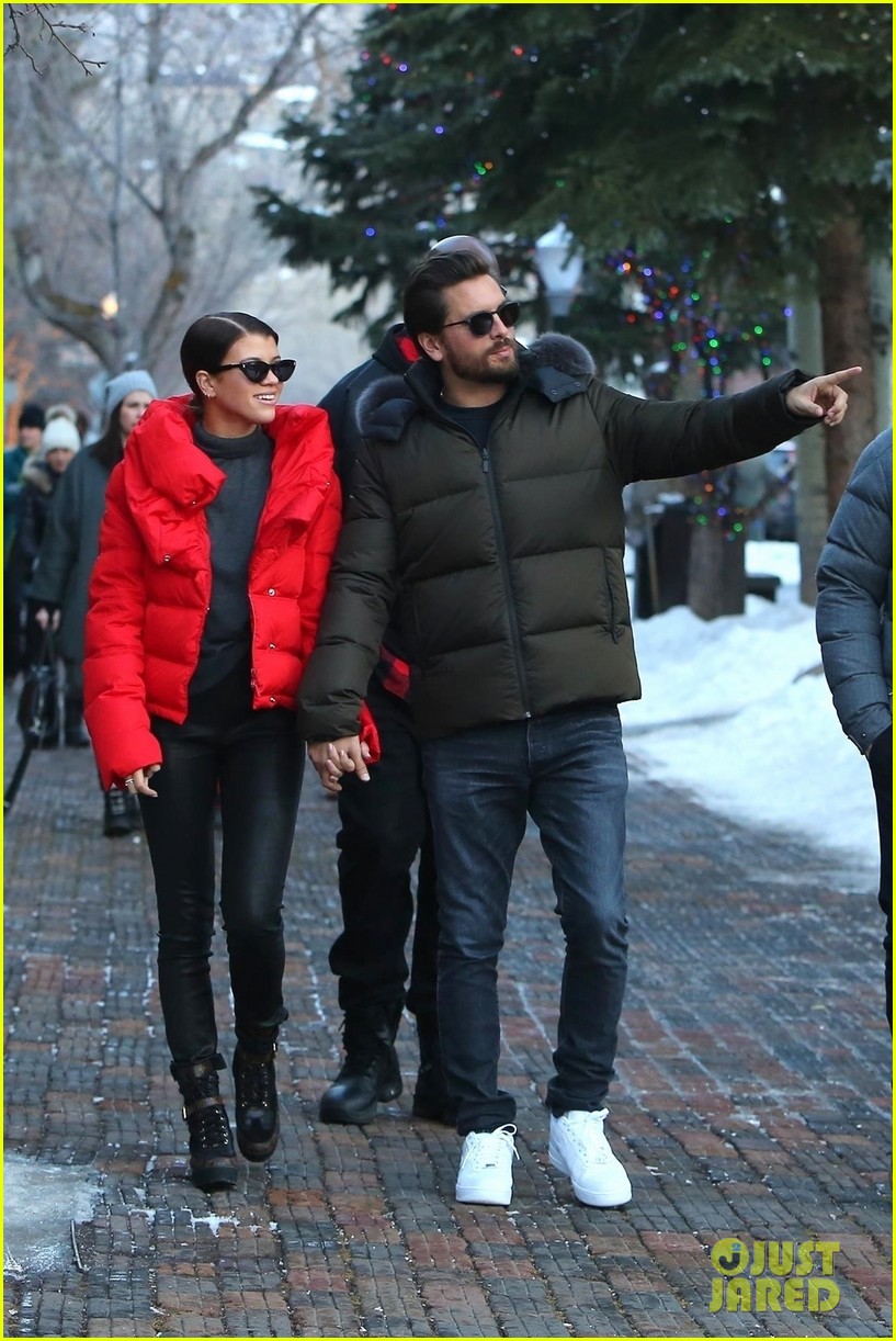 sofia richie and scott disick get playful in the snow 04