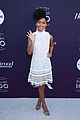 yara shahidi and shay mitchell team up for thrs women in entertainment breakfast 03
