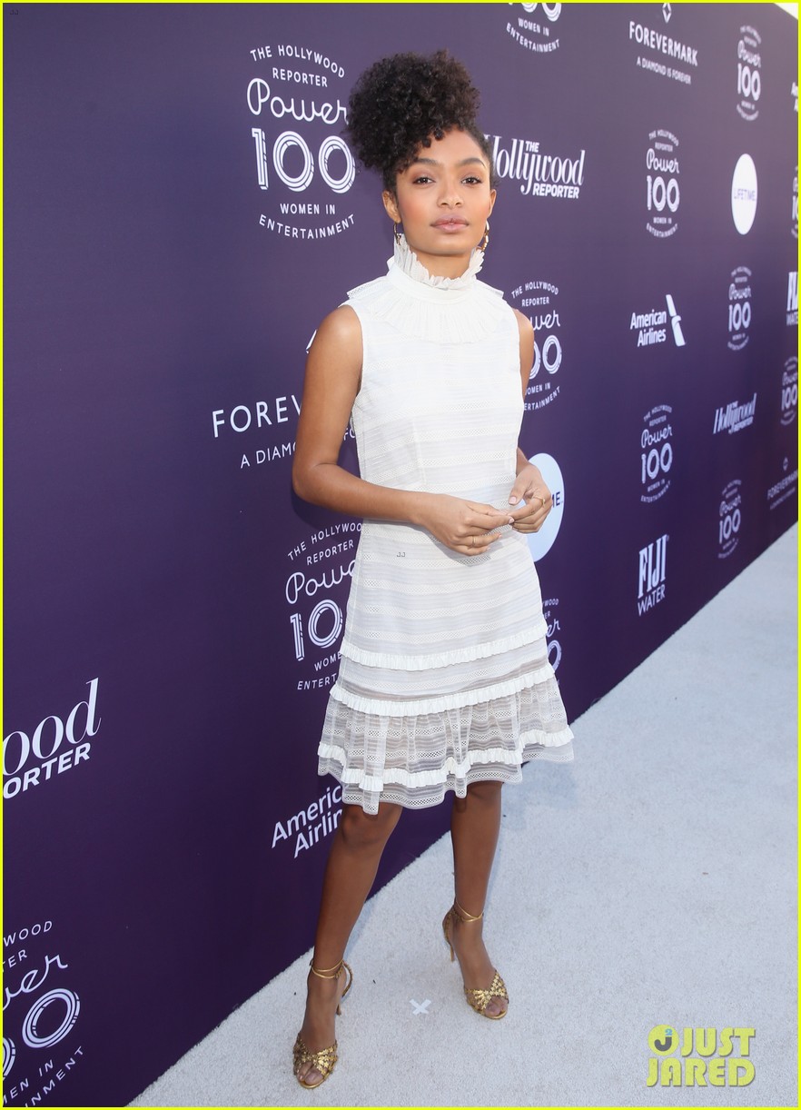 yara shahidi and shay mitchell team up for thrs women in entertainment breakfast 01