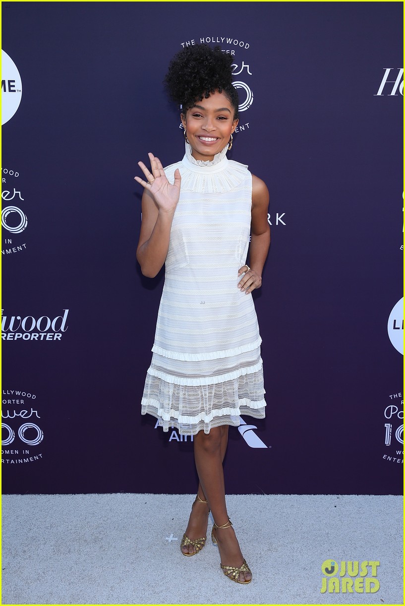 yara shahidi and shay mitchell team up for thrs women in entertainment breakfast 03