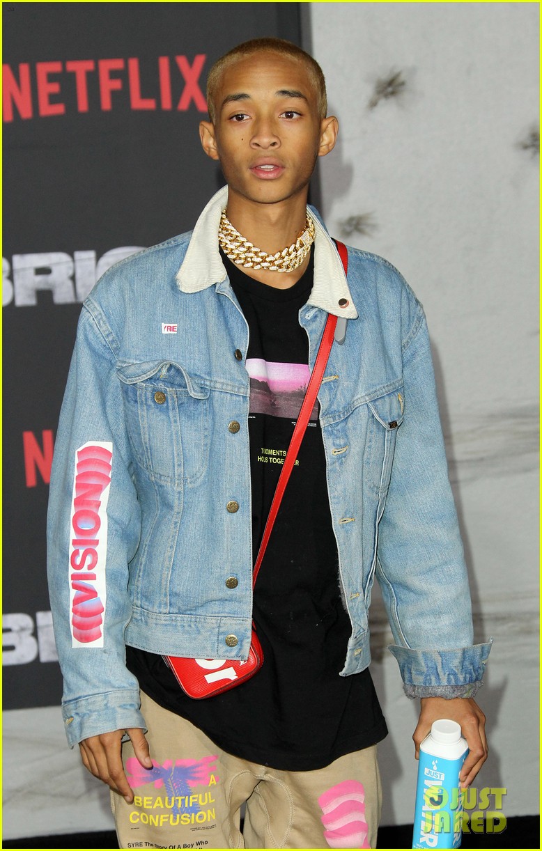 jaden smith supports his dad will at the premiere of bright 09