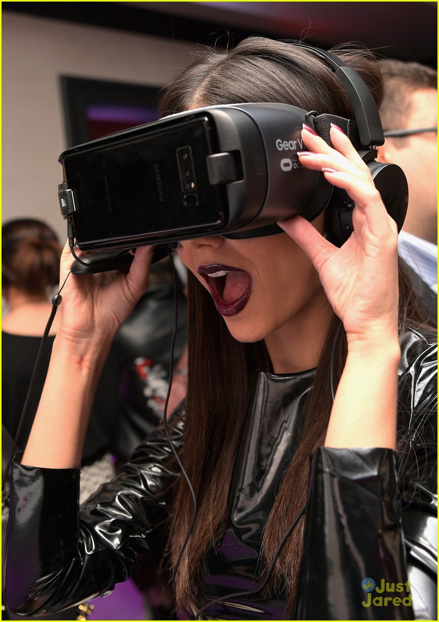 victoria justice madison reed samsung nyx event 04