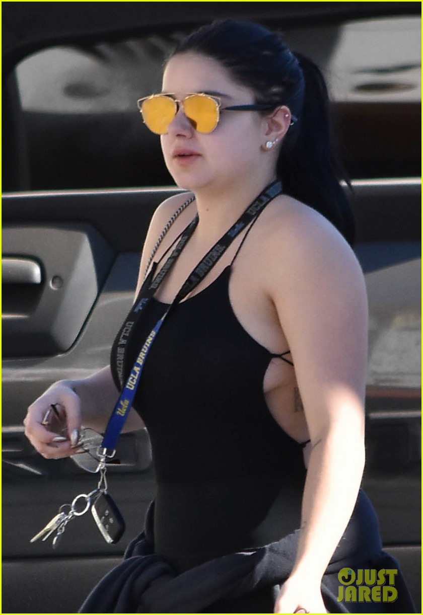 ariel winter kicks off her day with a workout 04