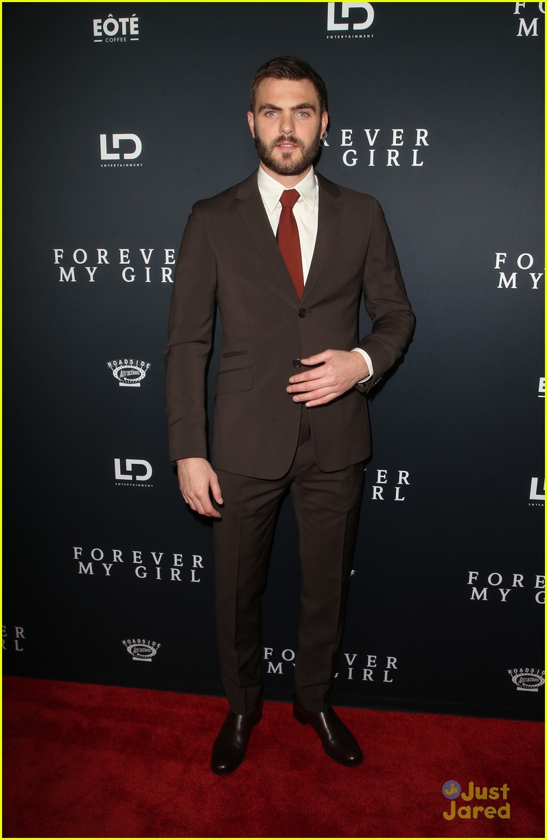 alex roe forever my girl premiere jessica rothe more pics 11