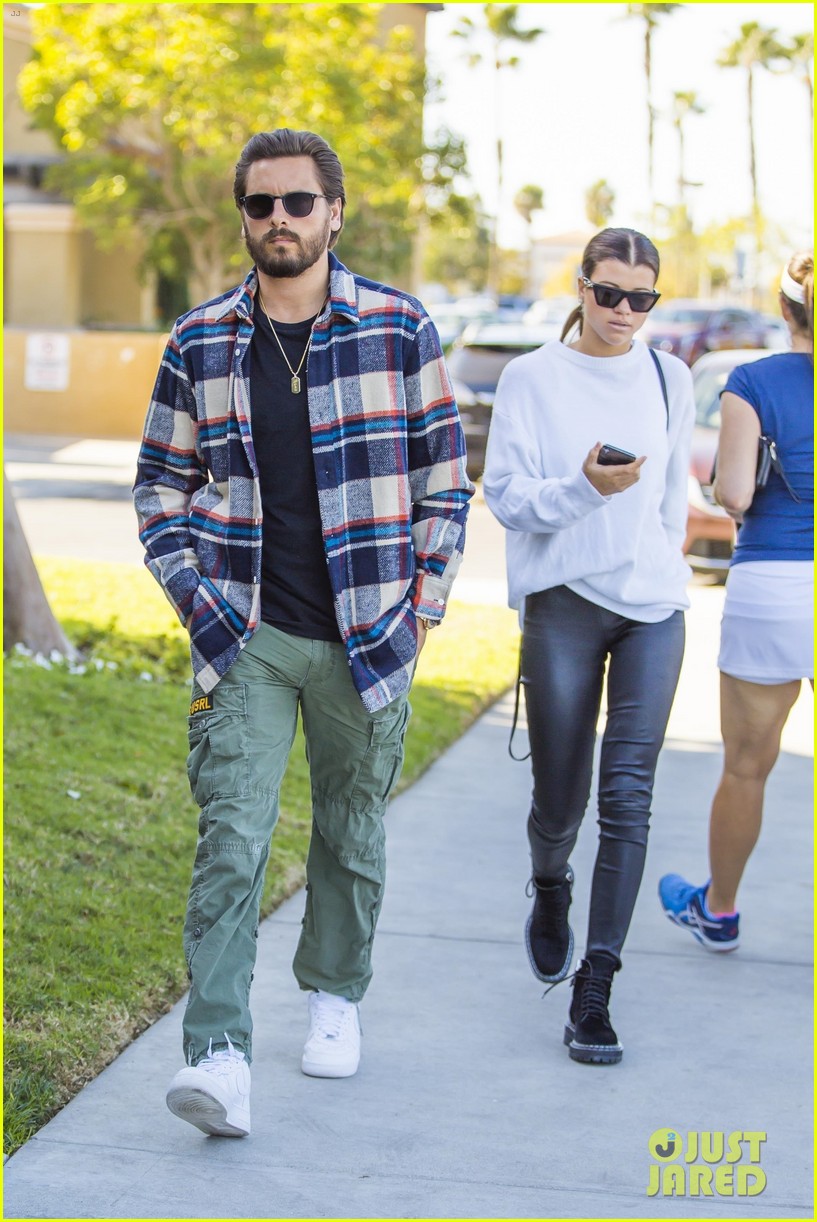 scott disick and sofia richie couple up for agoura hills lunch date 03