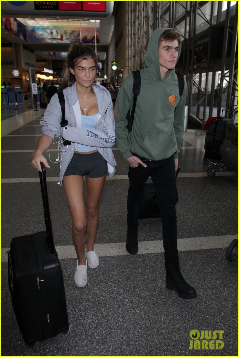 presley gerber new girlfriend charlotte dalessio catch a flight out of lax 01