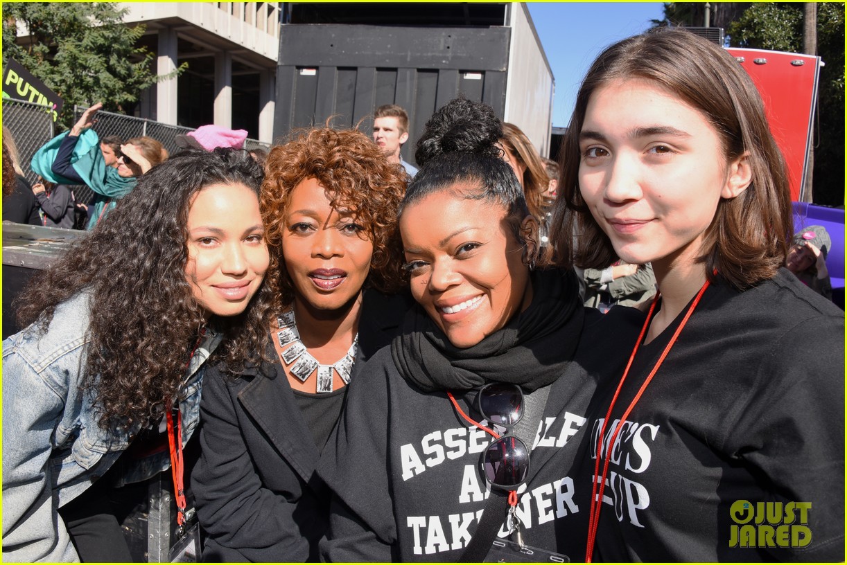 paris jackson sarah hyland attend la womens march 2018 02
