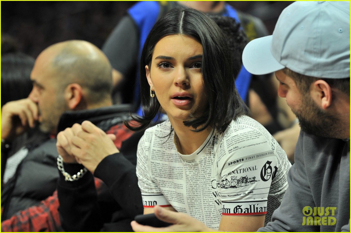 kendall jenner clippers game january 01