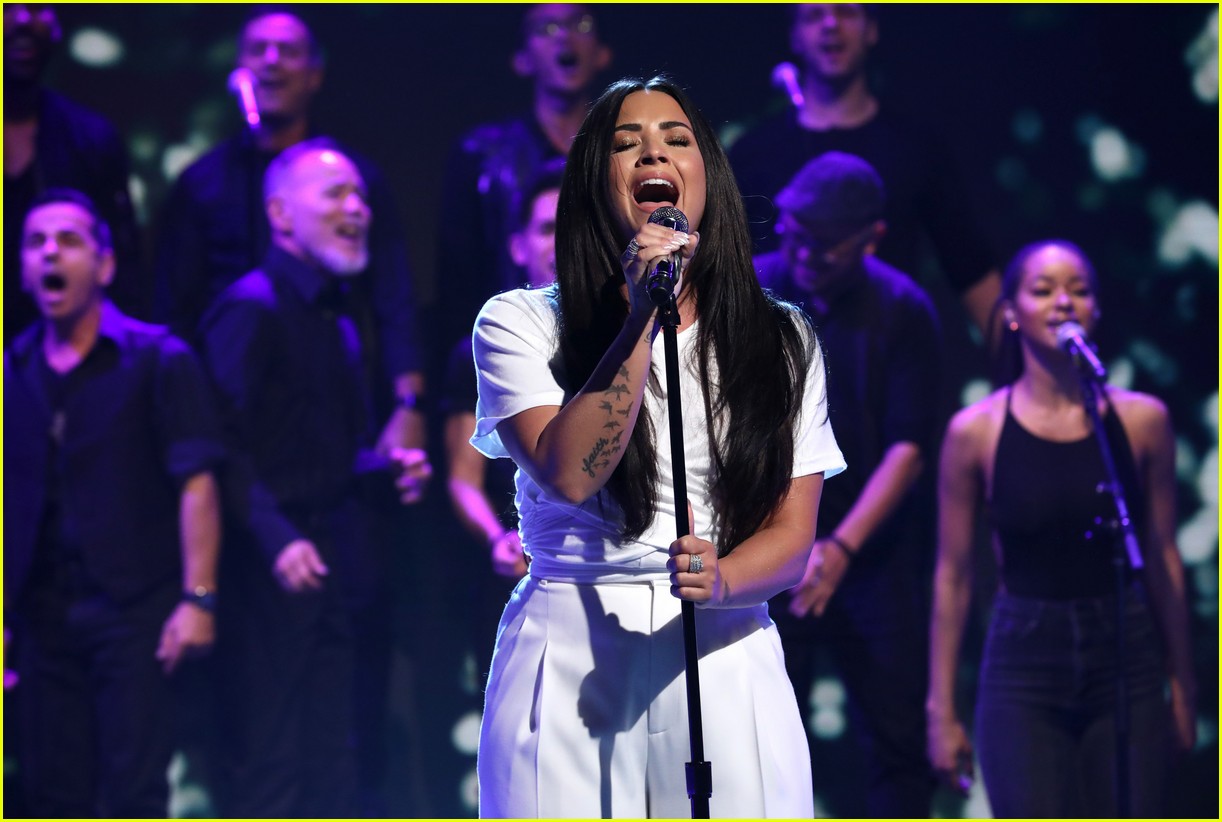 demi lovato reveals name of upcoming tour with dj khaled 05