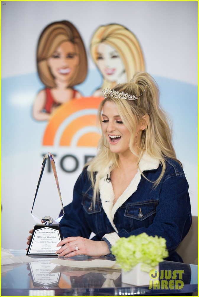 meghan trainor knew fiance daryl sabara was the one in first month 03