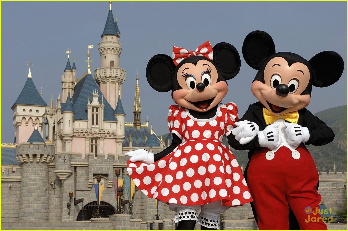 minnie mouse own star walk fame news 04