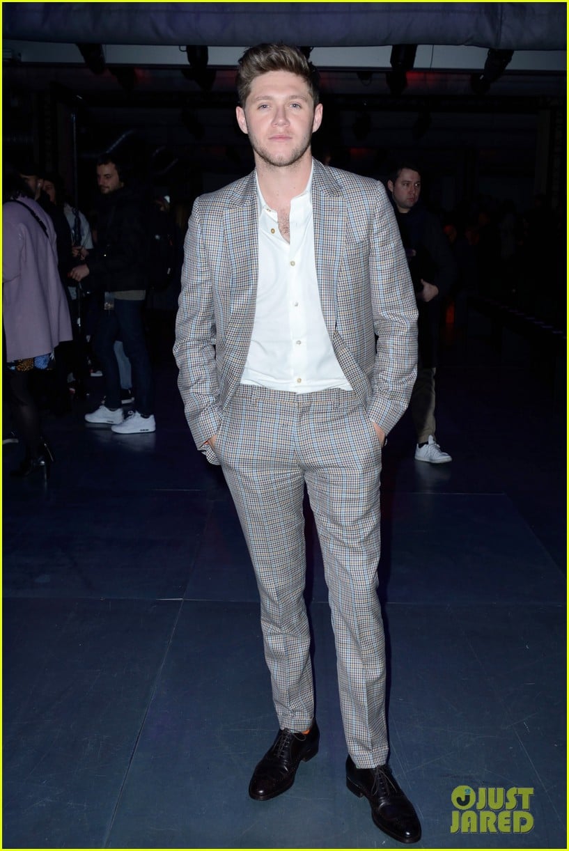 niall horan sits front row at paul smith paris fashion week show 03