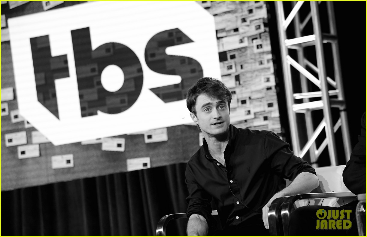daniel radcliffe and steve buscemi bring miracle workers to winter tca tour 2018 21