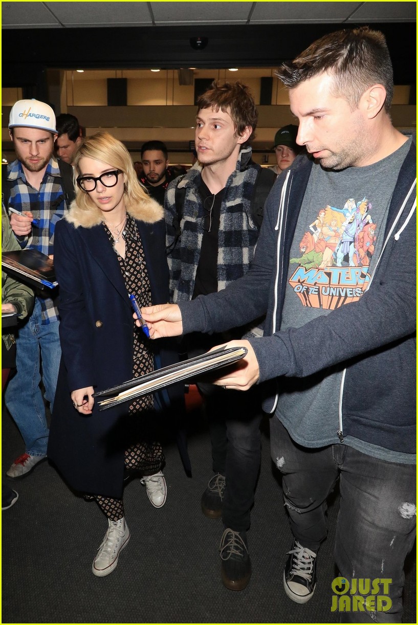 emma roberts and evan peters touch down in salt lake city ahead of sundance 33