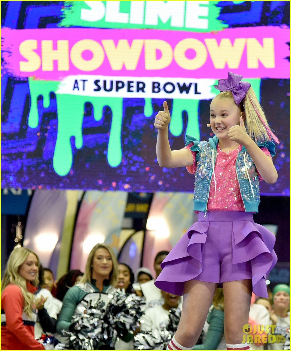 jojo siwa takes the stage at nfl play 60 kids day 09