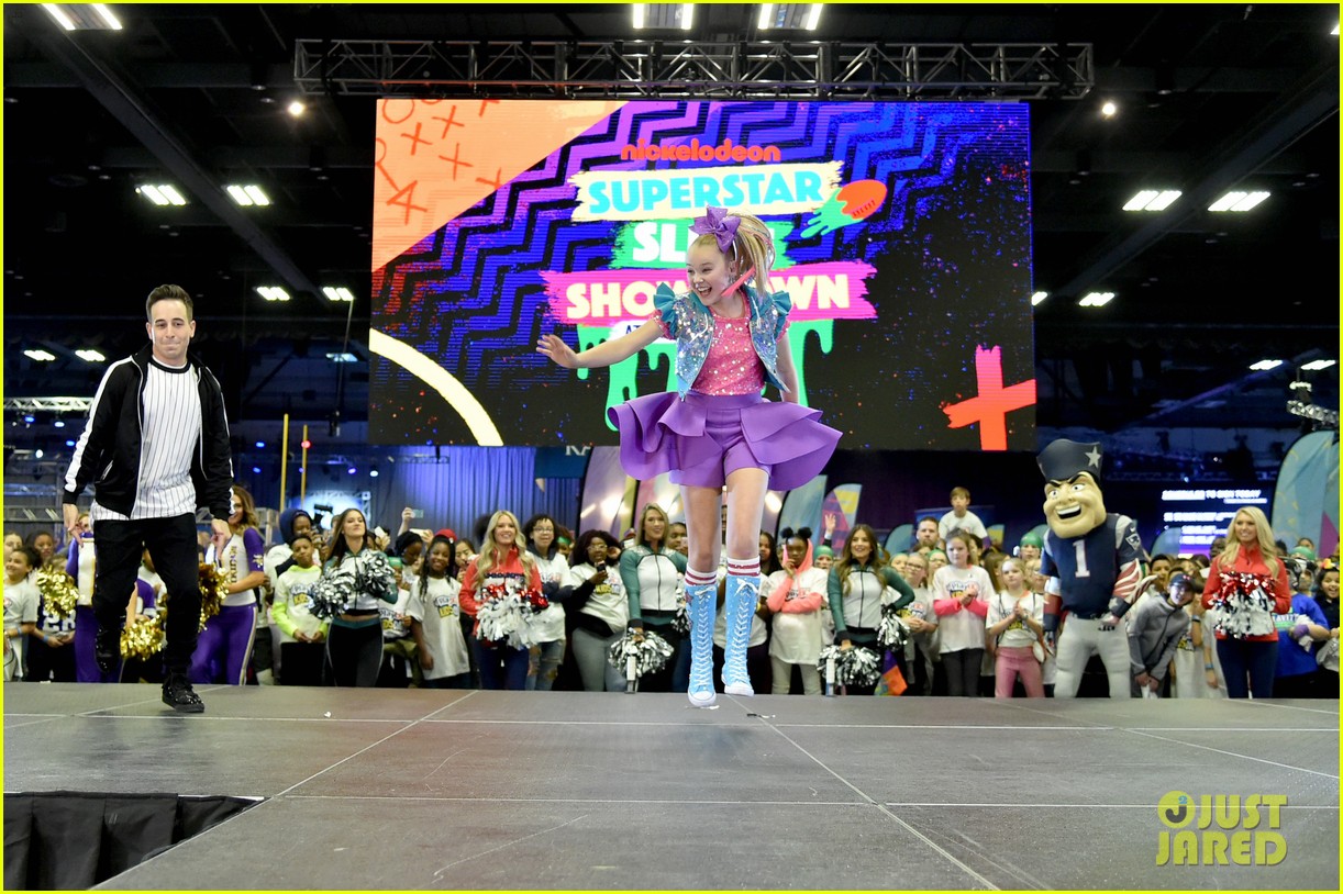 jojo siwa takes the stage at nfl play 60 kids day 12