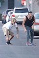 justin bieber shows off his athletic skills in the street 05