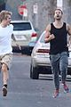 justin bieber shows off his athletic skills in the street 18