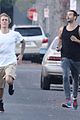 justin bieber shows off his athletic skills in the street 20