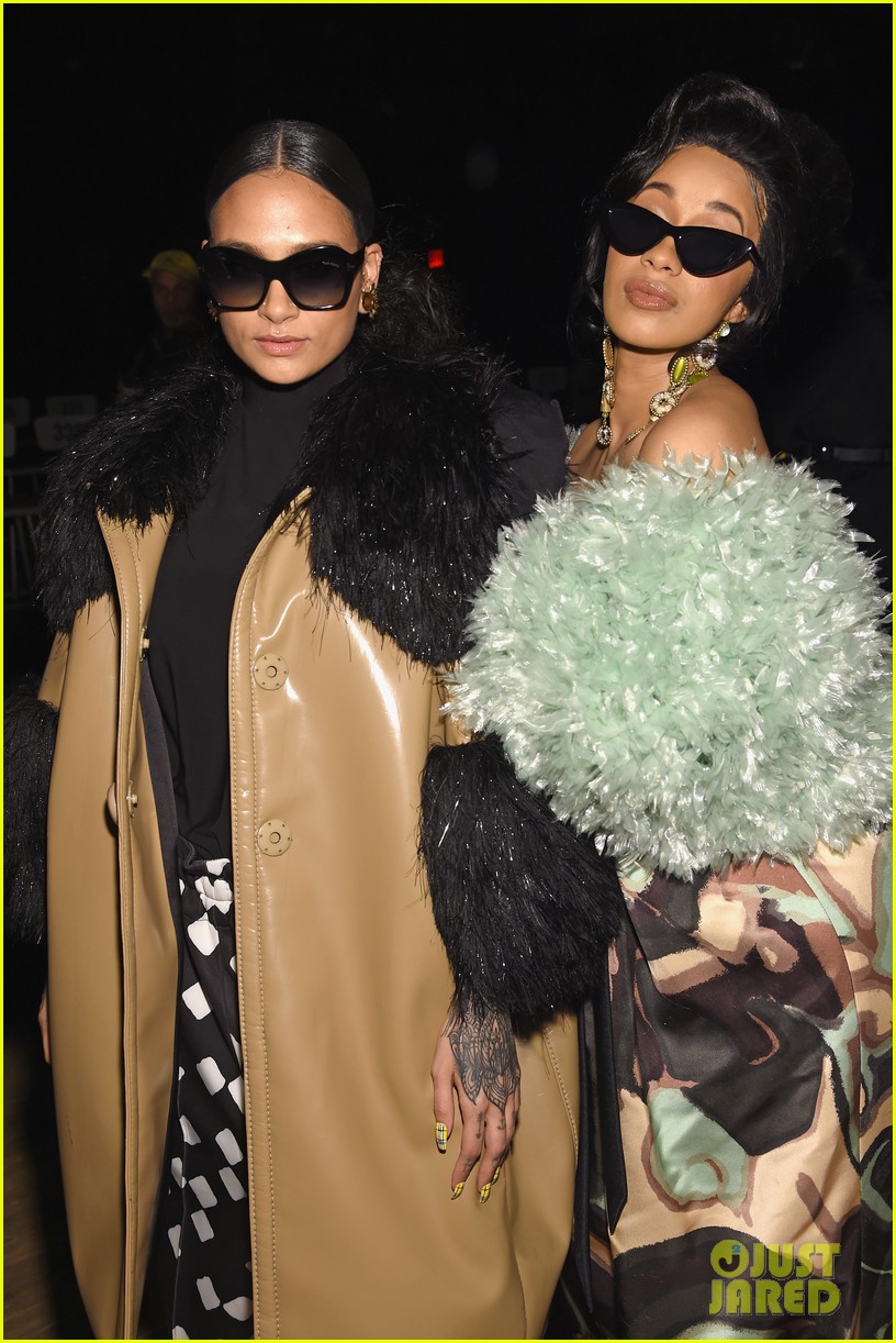 cardi b is glam in green at marc jacobs fashion show 75