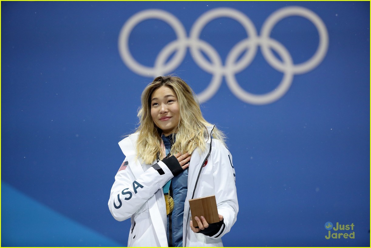 chloe kim gold medal olympics cry tweets 12