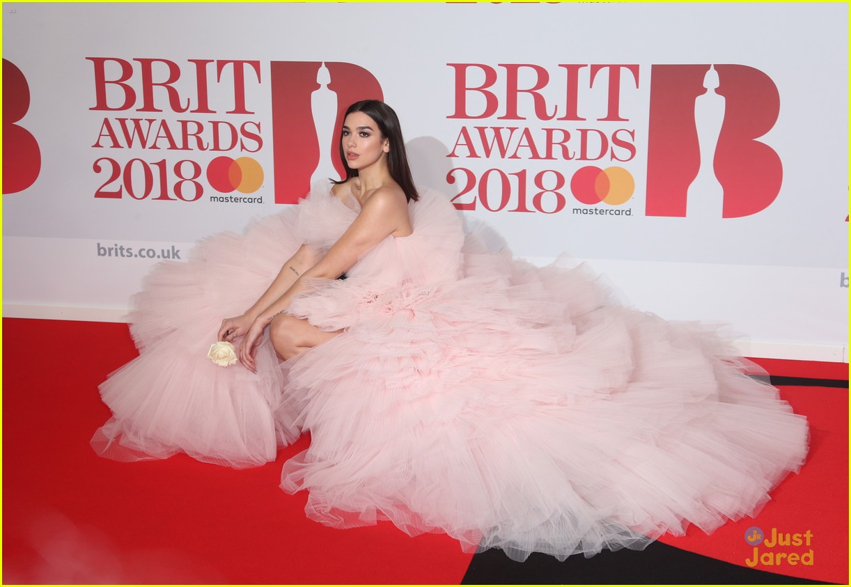 dua lipa brit awards white rose pink dress 01