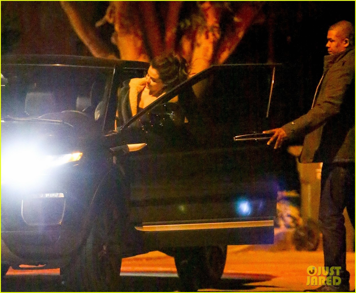 selena gomez spends friday night with justin bieber 02