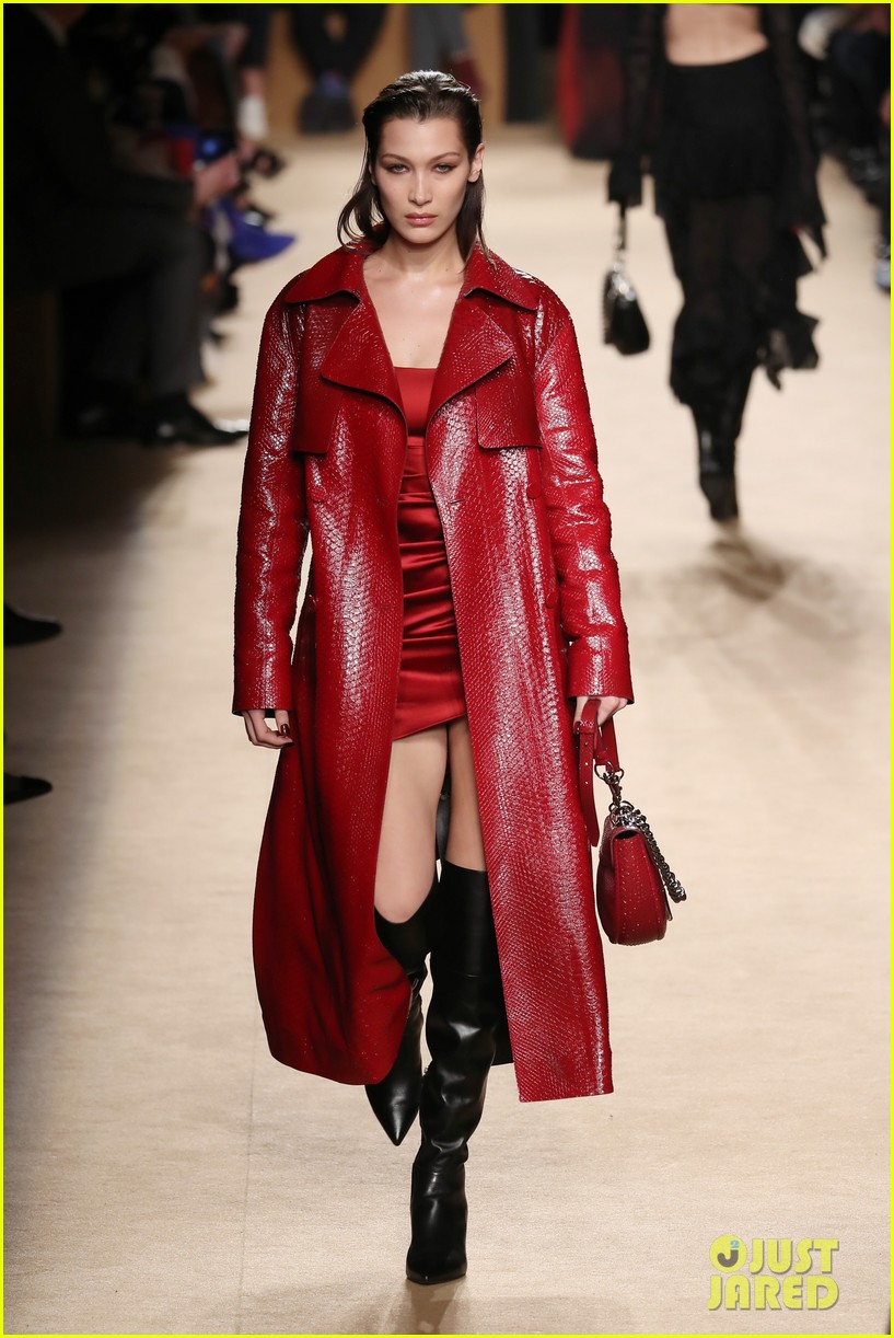 gigi and bella hadid rock leather in tods milan fashion week show 14