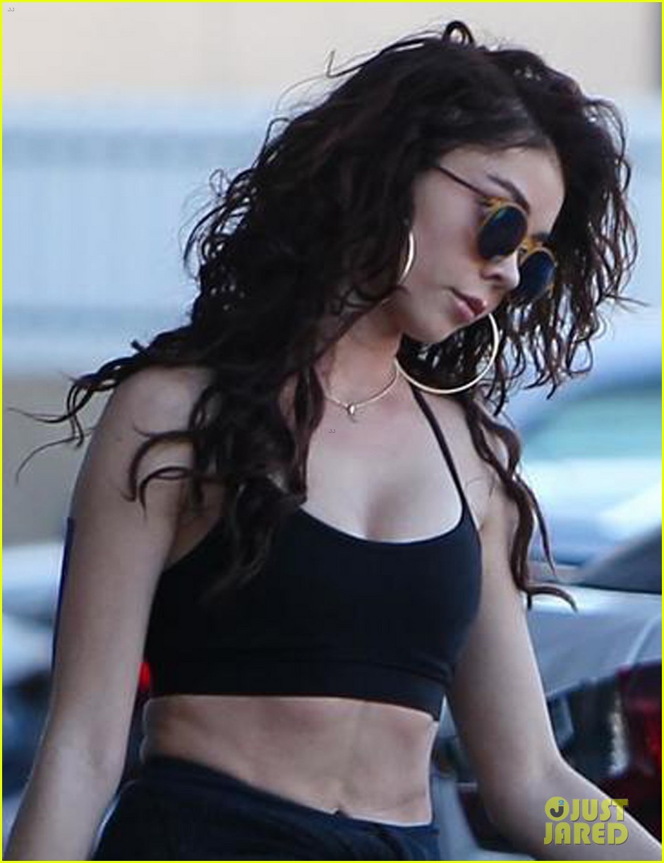 Sarah Hyland Flaunts Tummy in High-Waisted Jeans and Crop Top