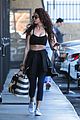 sarah hyland flashes toned tummy after workout session 04