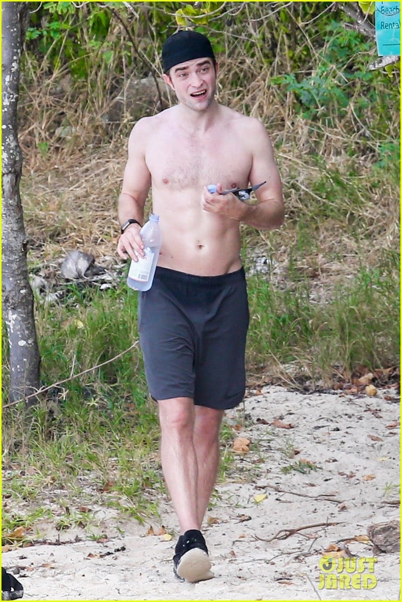 robert pattinson bares ripped body while shirtless in antigua 01
