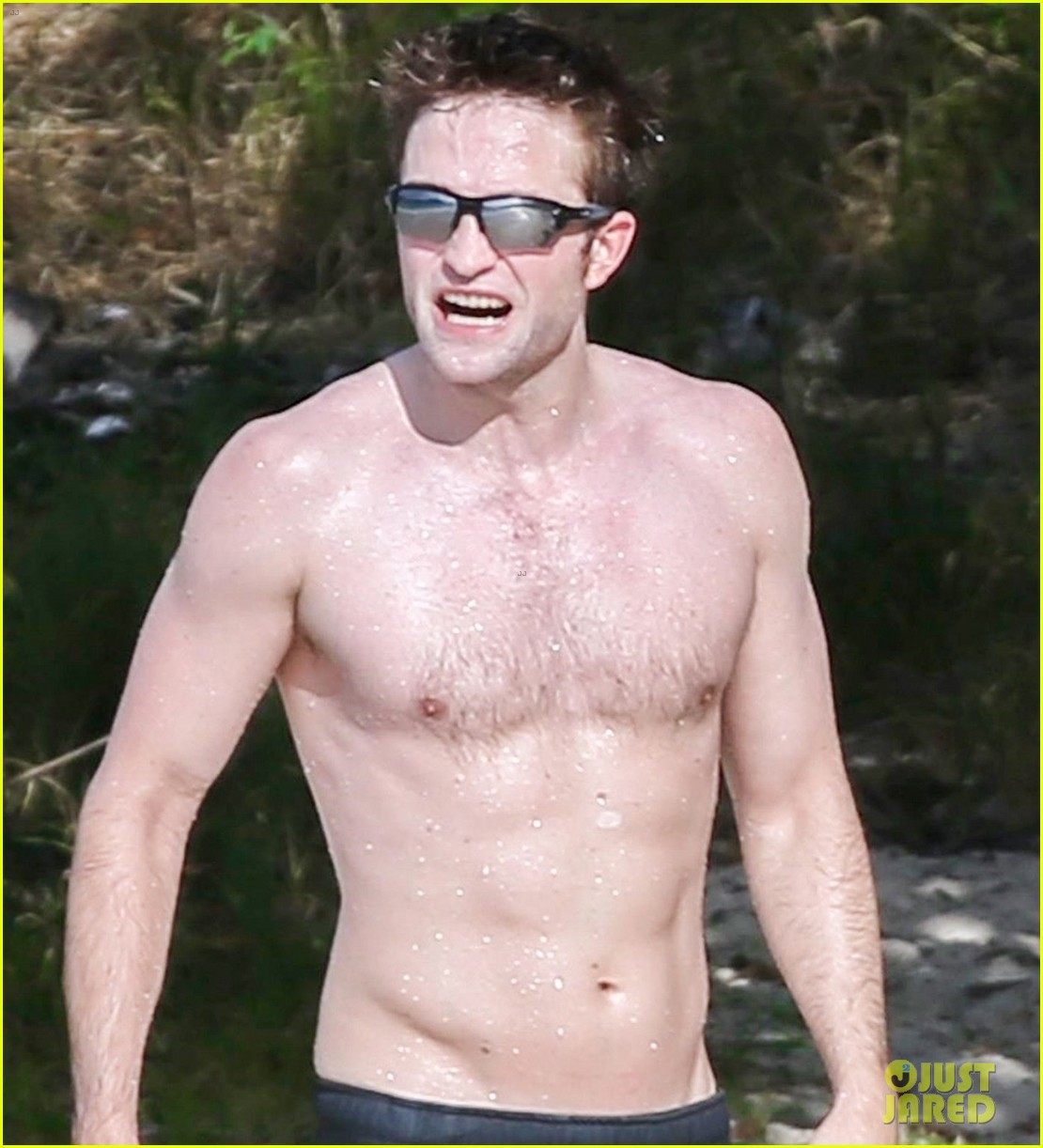 robert pattinson bares ripped body while shirtless in antigua 10