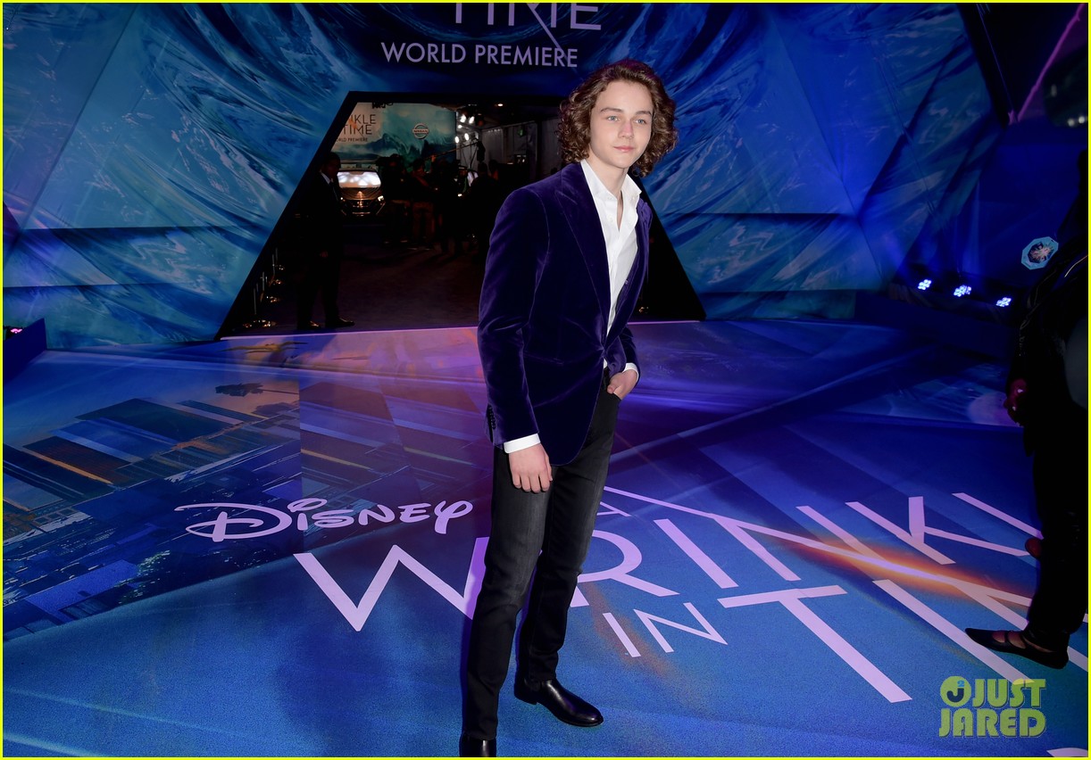 storm reid rowan blanchard and levi miller rock magical looks at a wrinkle in time premiere2 14