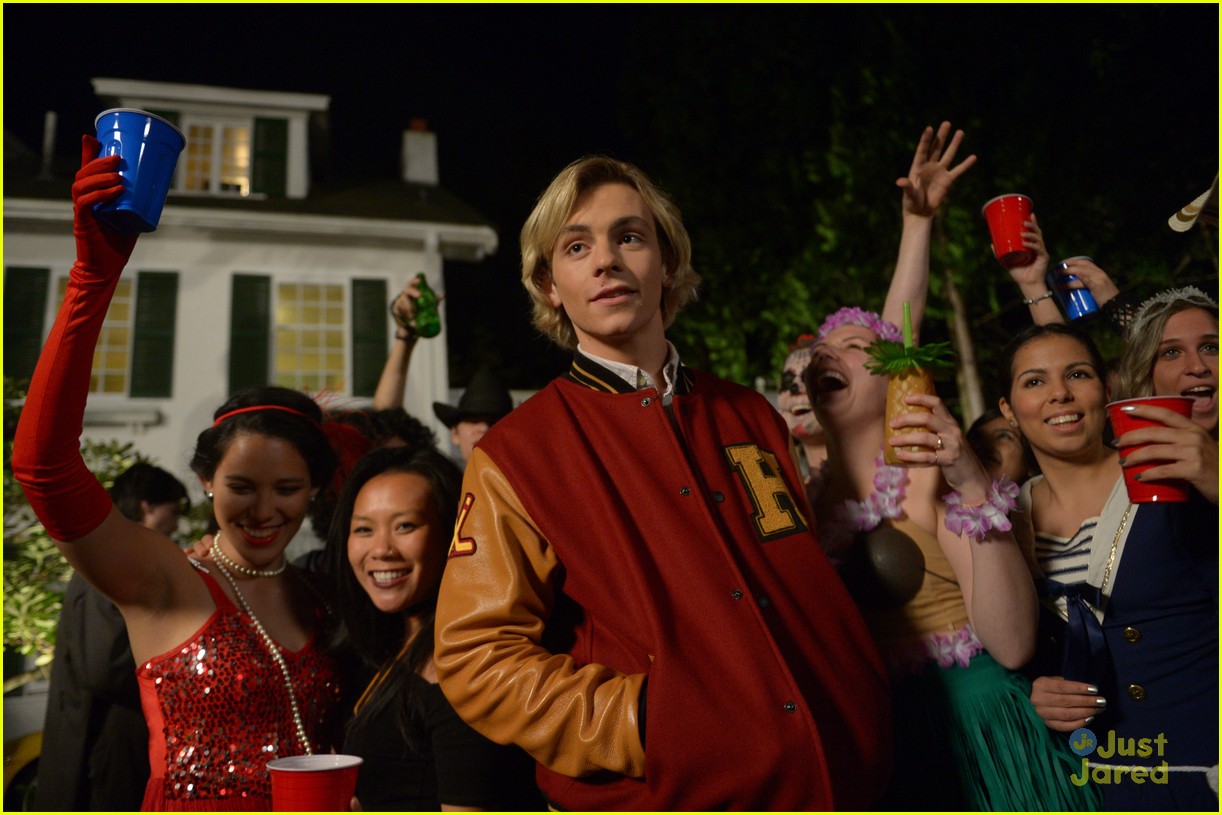 ross lynch olivia holt status update out march 03