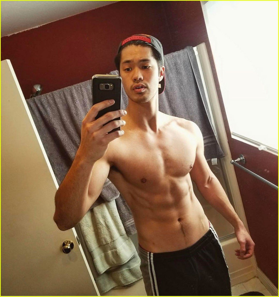 ross butler shares shirtless pic of ripped body 02