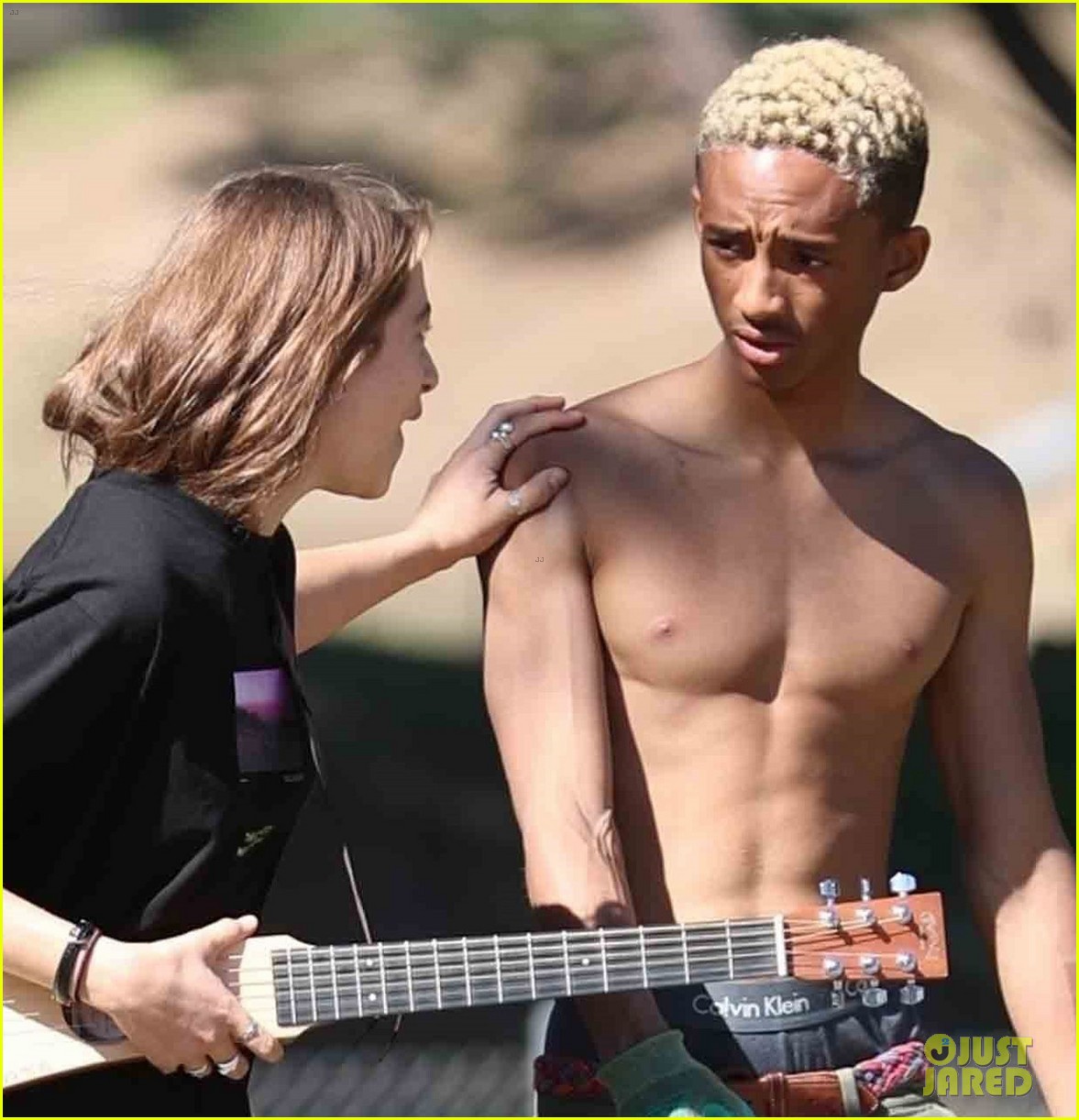 shirtless jaden smith shows off his abs while planting trees with sister willow 05