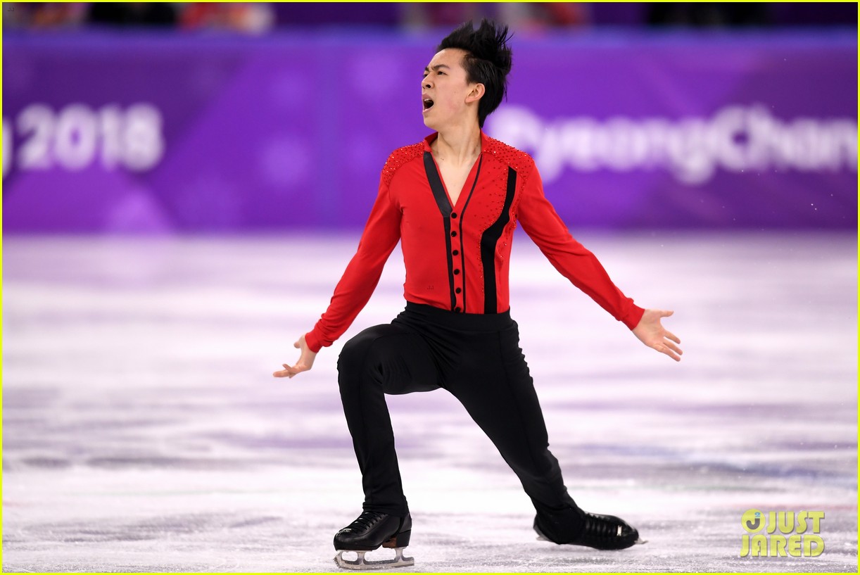 vincent zhou lands 5 quads places 6th overall olympics 19
