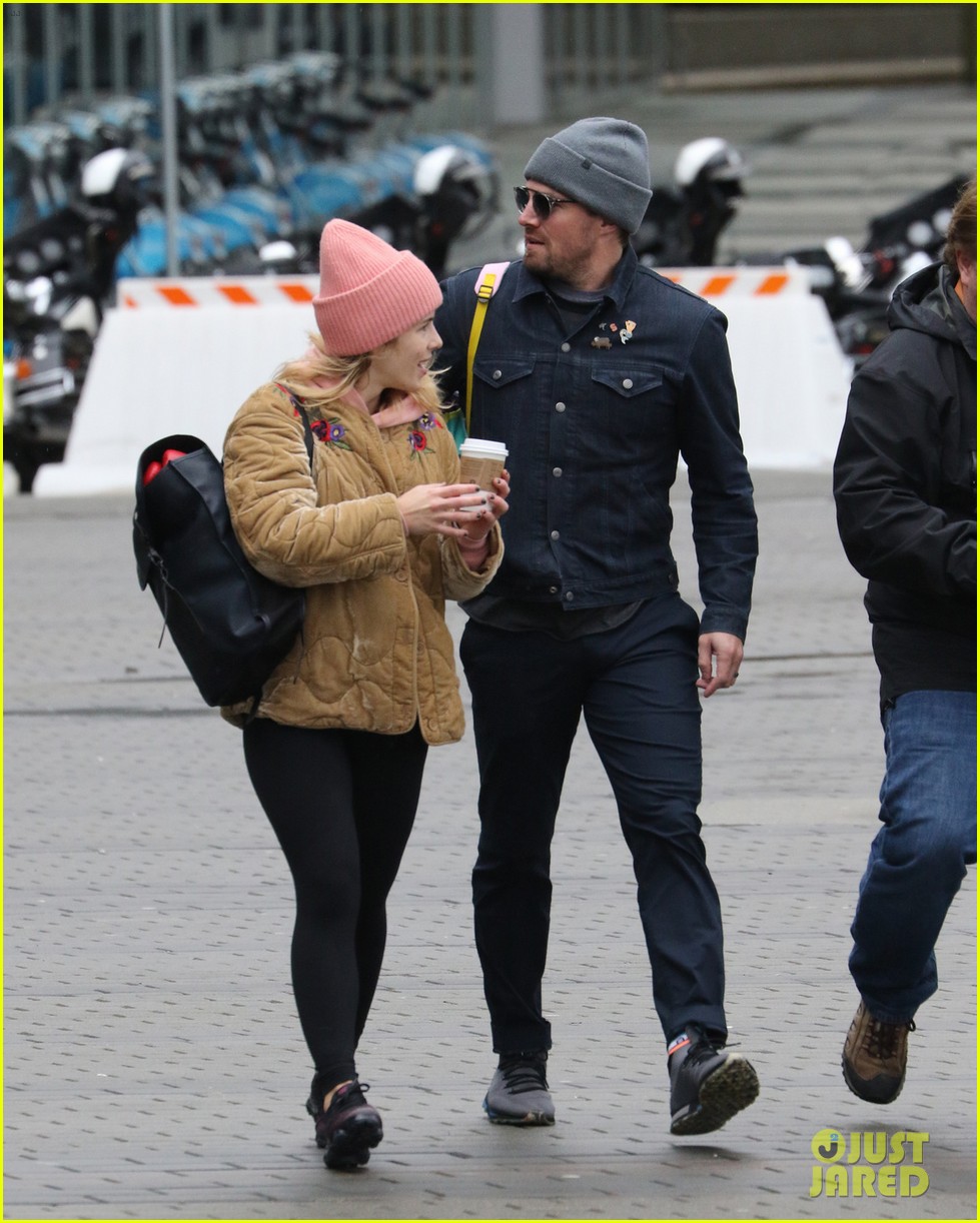 stephen amell emily bett rickards march for our lives 11