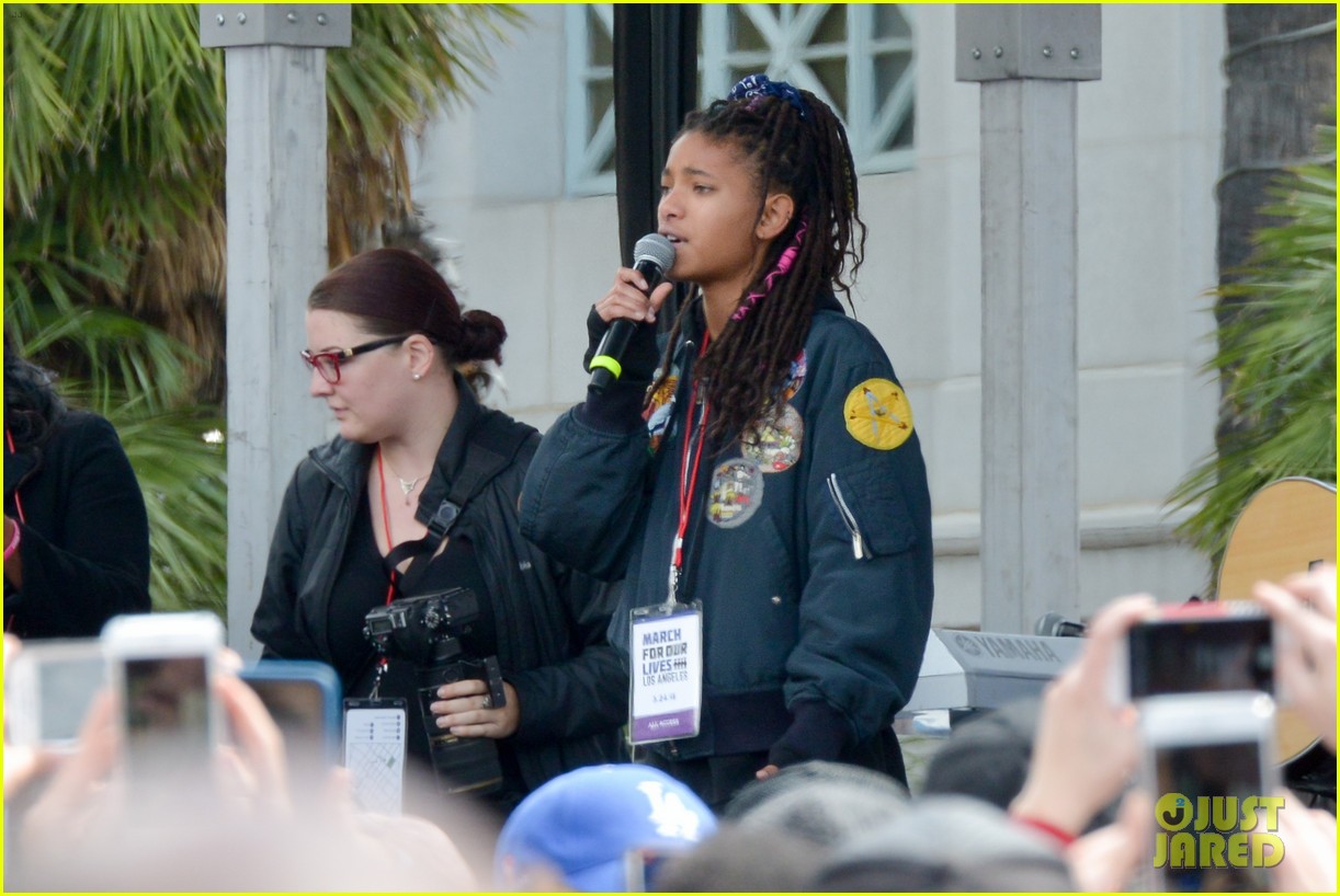 charlie puth willow smith march for our lives 08