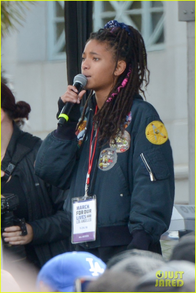 charlie puth willow smith march for our lives 09