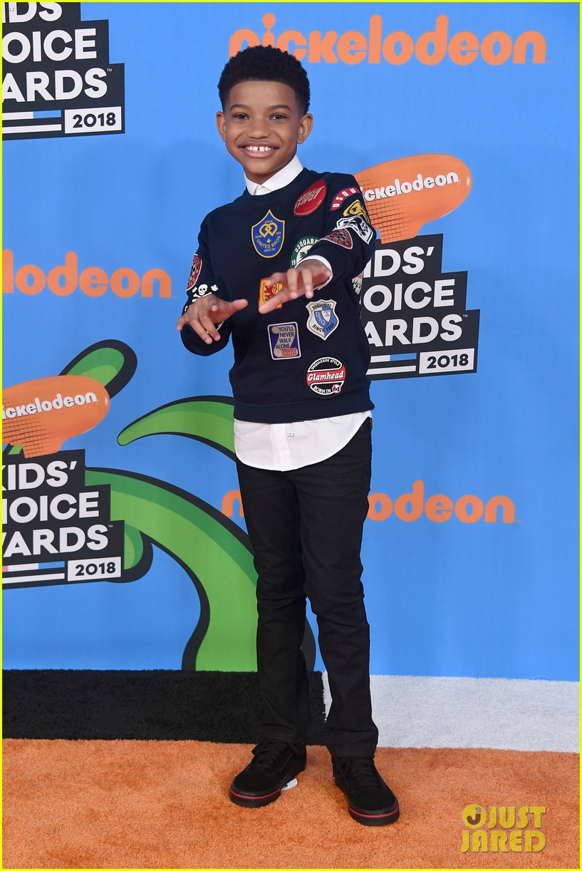 lonnie chavis hannah ziele and parker bates bring this is us to kids choice awards 2018 07