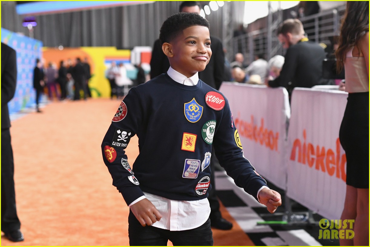 lonnie chavis hannah ziele and parker bates bring this is us to kids choice awards 2018 10