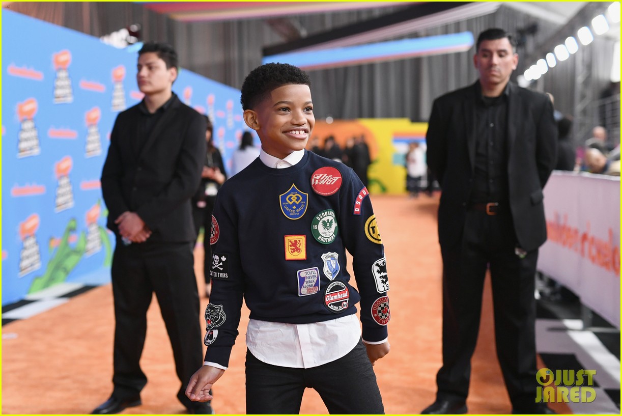 lonnie chavis hannah ziele and parker bates bring this is us to kids choice awards 2018 12