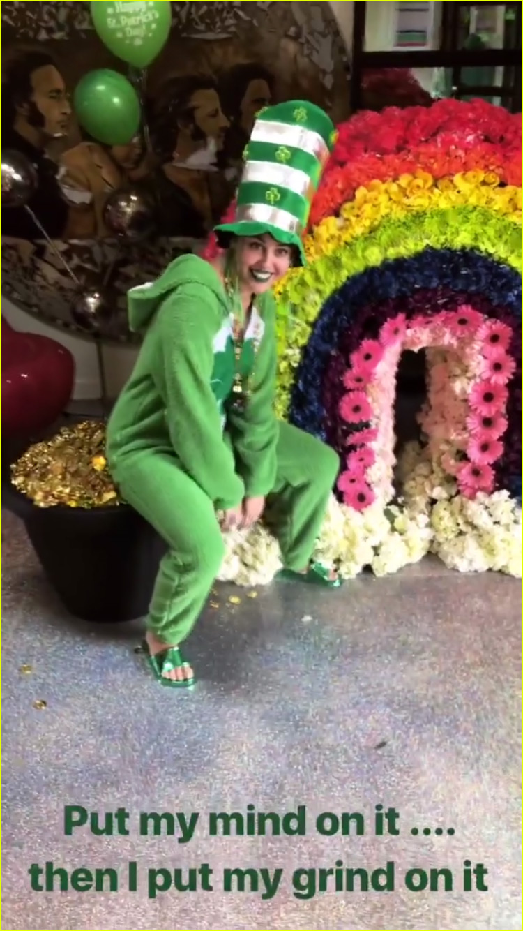miley cyrus celebrates st patricks day with dfestive outfit 05