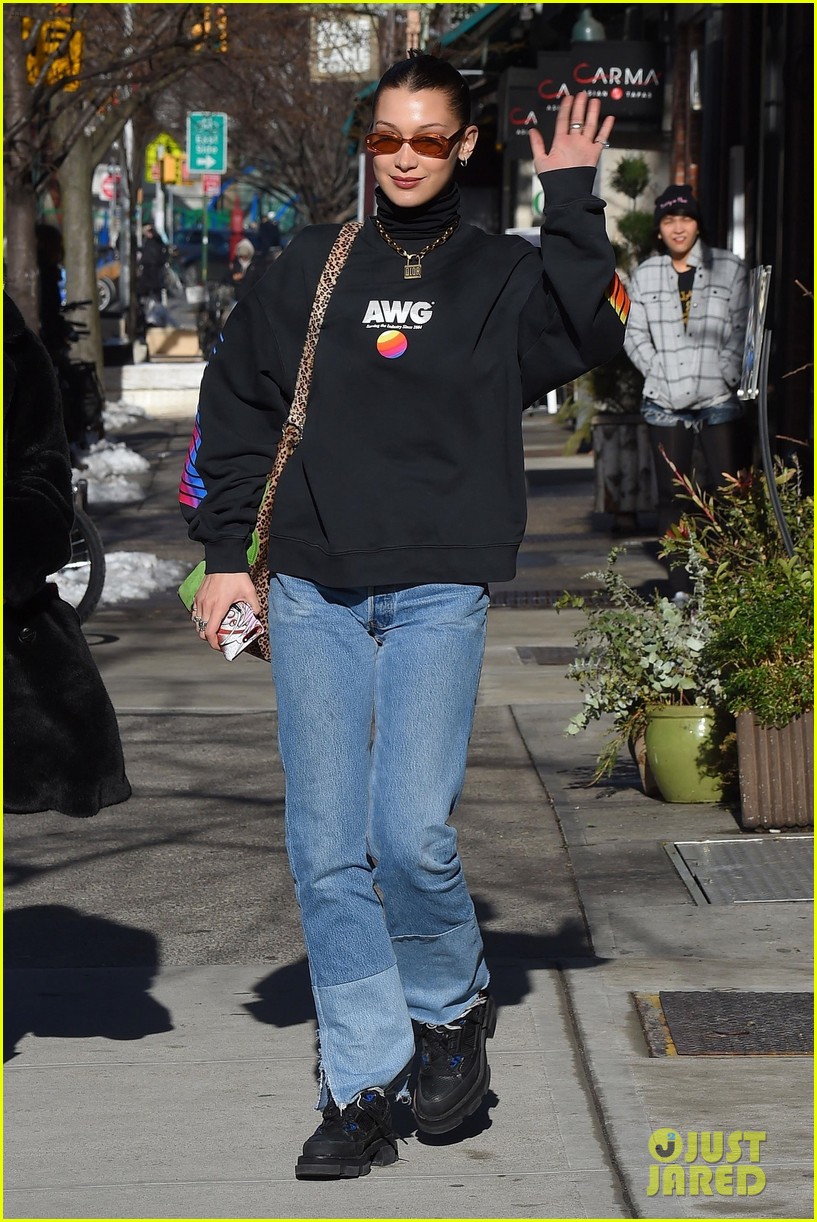 bella hadid is so happy to be back in nyc 03