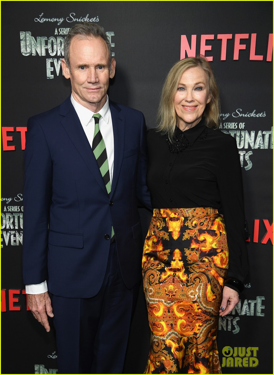 neil patrick harris and allison williams premiere a series of unfortunate events2 06
