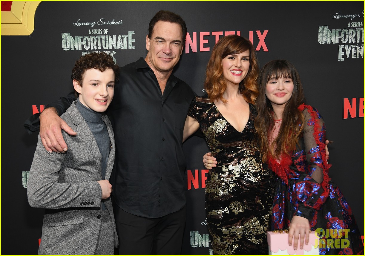 neil patrick harris and allison williams premiere a series of unfortunate events2 19