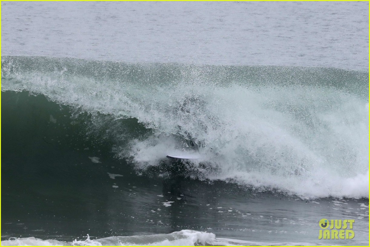 liam hemsworth puts surfing skills on display in malibu 05